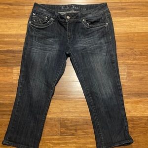 LA idol dark wash capris. Size 13